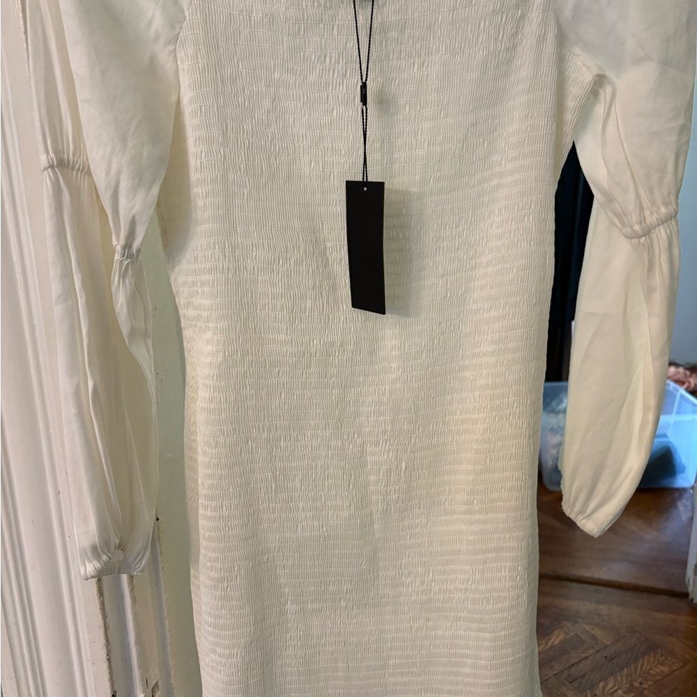 Gianni Bini NWT Tally Square King Sleeve Smocked Dress - Picture 3 of 11